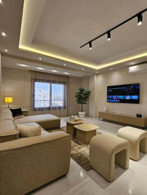 Luxury 3 Bedroom Residence by A1 435-203